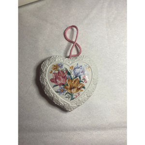 Vintage Avon Floral Heart Pomadore
